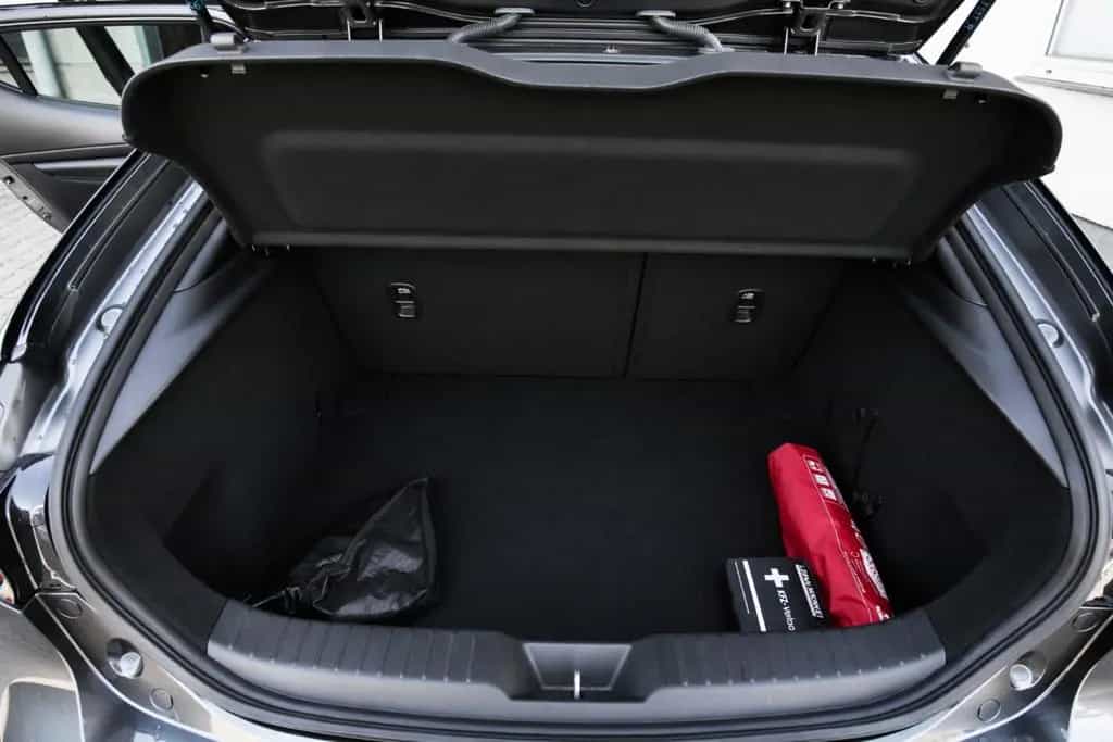 Mazda 3 SELECTION Aut. DESI-P /ACC/KeyLess/rKamera/AHK 05/2019-photo-18