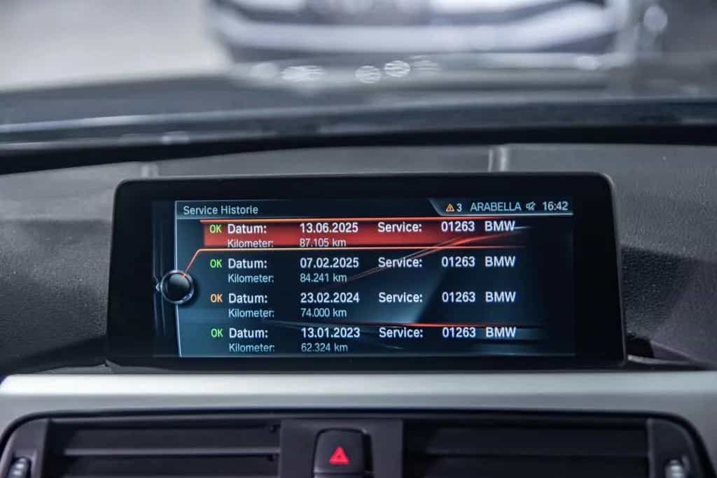 BMW 320 d Touring xDrive M Sport HUD/Pano/HiFi/LED 03/2017-photo-16