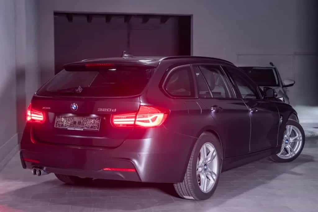 BMW 320 d Touring xDrive M Sport HUD/Pano/HiFi/LED 03/2017-photo-2