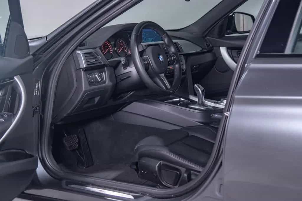 BMW 320 d Touring xDrive M Sport HUD/Pano/HiFi/LED 03/2017-photo-8