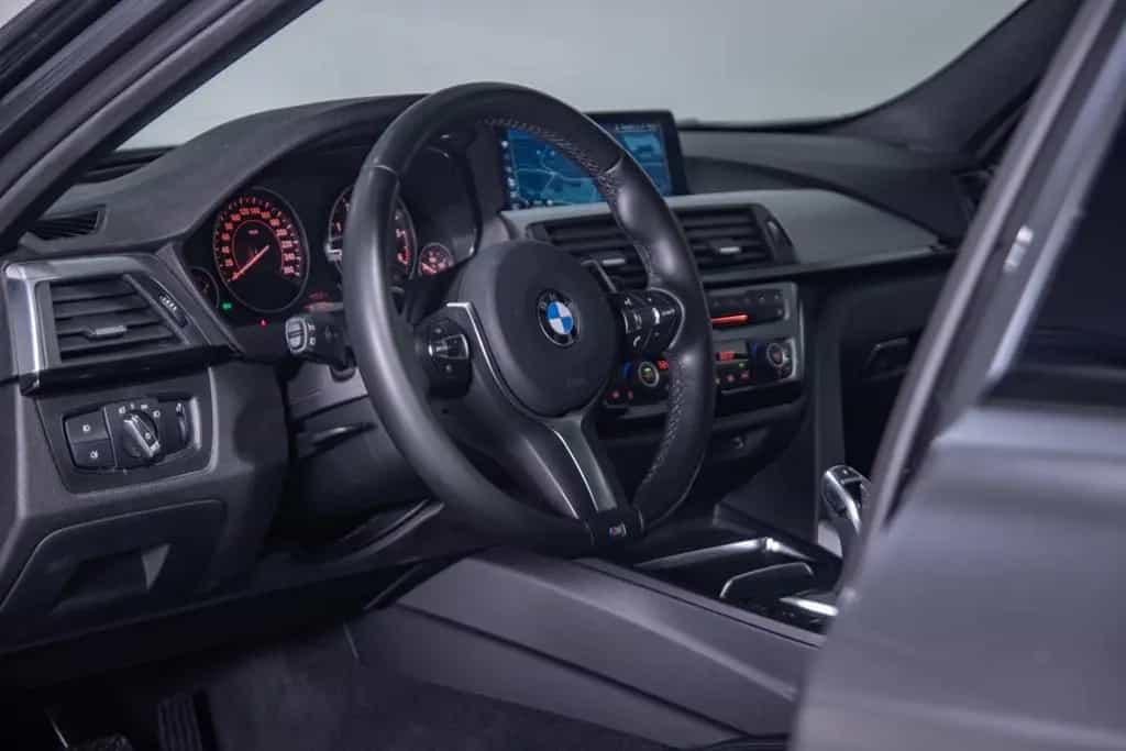 BMW 320 d Touring xDrive M Sport HUD/Pano/HiFi/LED 03/2017-photo-9
