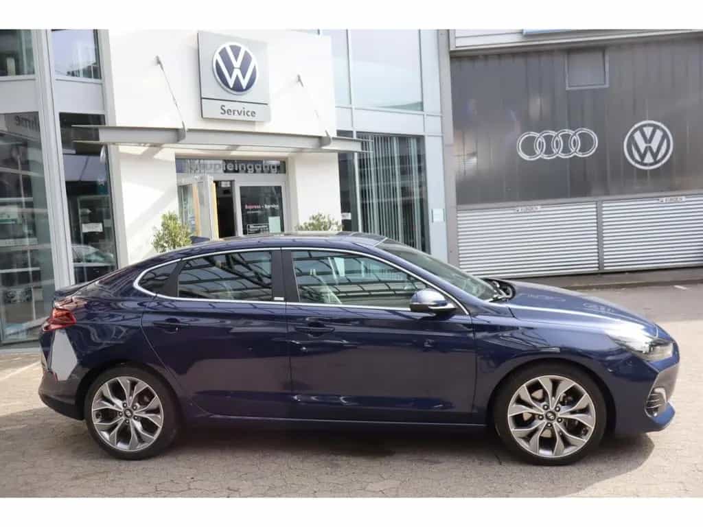 Hyundai i30 Fastback 1.4 T-GDI Premium Szthzg. RFK Autom 01/2020-photo-1