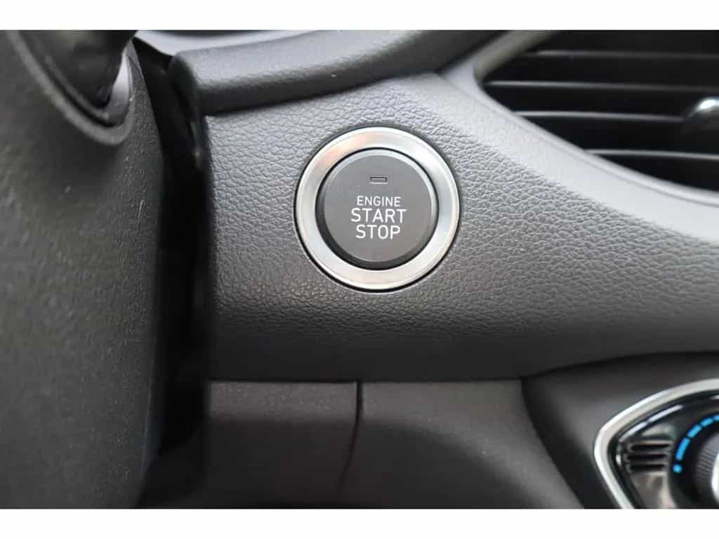 Hyundai i30 Fastback 1.4 T-GDI Premium Szthzg. RFK Autom 01/2020-photo-24