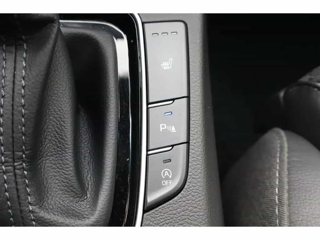 Hyundai i30 Fastback 1.4 T-GDI Premium Szthzg. RFK Autom 01/2020-photo-32