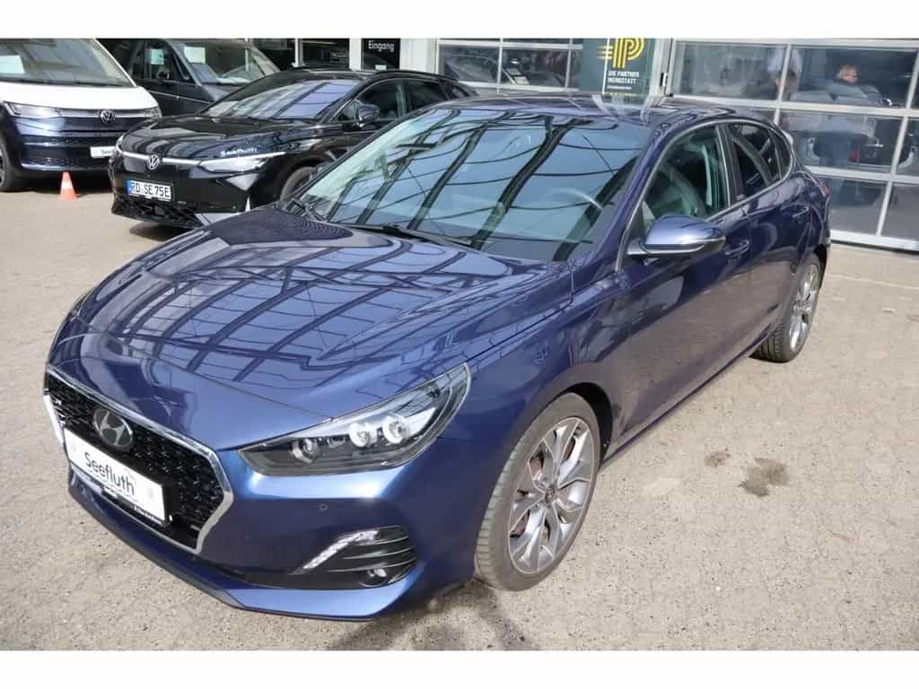 Hyundai i30 Fastback 1.4 T-GDI Premium Szthzg. RFK Autom 01/2020-photo-7