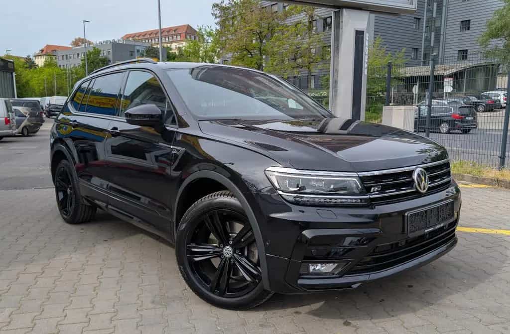 Volkswagen Tiguan Allspace R-Line High.4M*ACC*PANO*HUD*360° 08/2020-photo-2