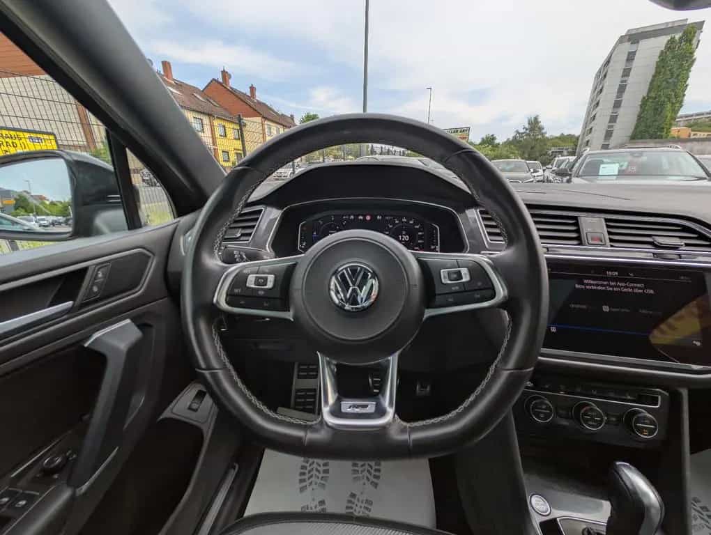 Volkswagen Tiguan Allspace R-Line High.4M*ACC*PANO*HUD*360° 08/2020-photo-21