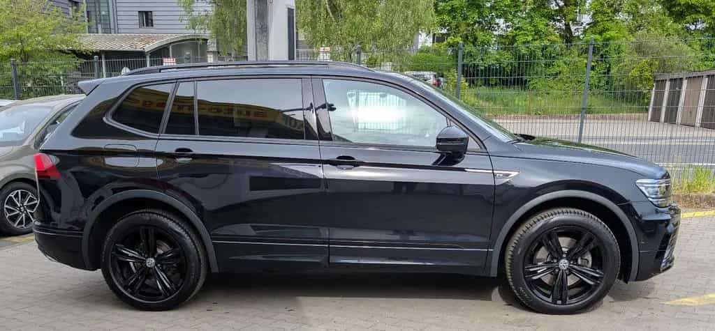 Volkswagen Tiguan Allspace R-Line High.4M*ACC*PANO*HUD*360° 08/2020-photo-3