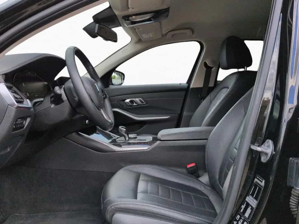 BMW 320 d xD Tour Luxury LiveProf DAProf RFK AHK HUD 11/2019-photo-9