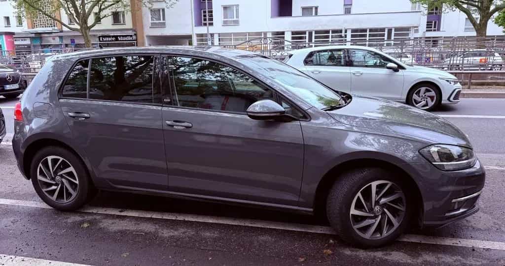 Volkswagen Golf Automatik 1.0 TSI DSG Sound -sehr gepflegt 10/2017-photo-2