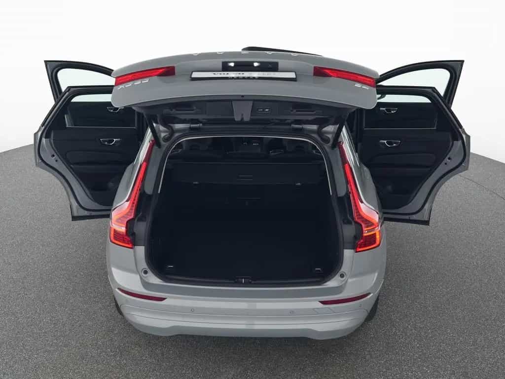 Volvo XC60 B4 Diesel Geartronic Core AHK 10/2023-photo-13