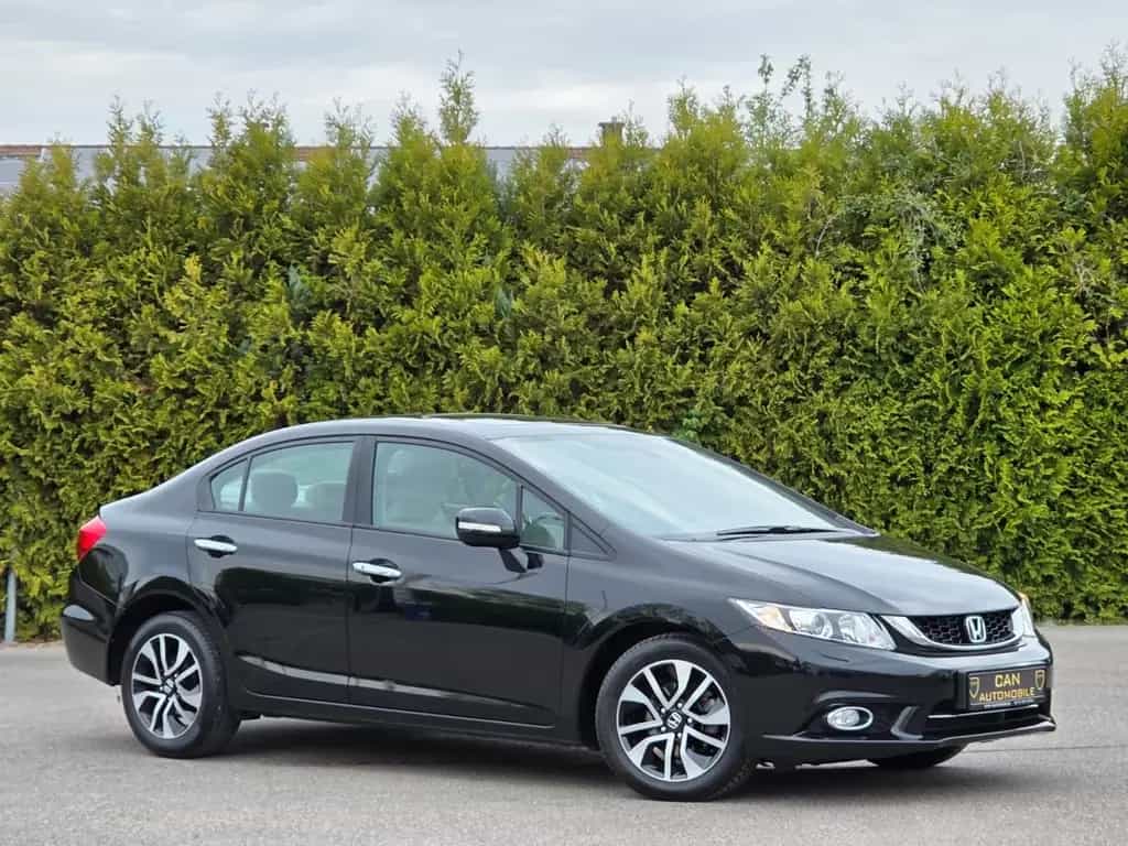 Honda Civic 1.8 Lim.-Executive*1.Hand*AUT*Xenon*SD*SH* 03/2016-photo-0
