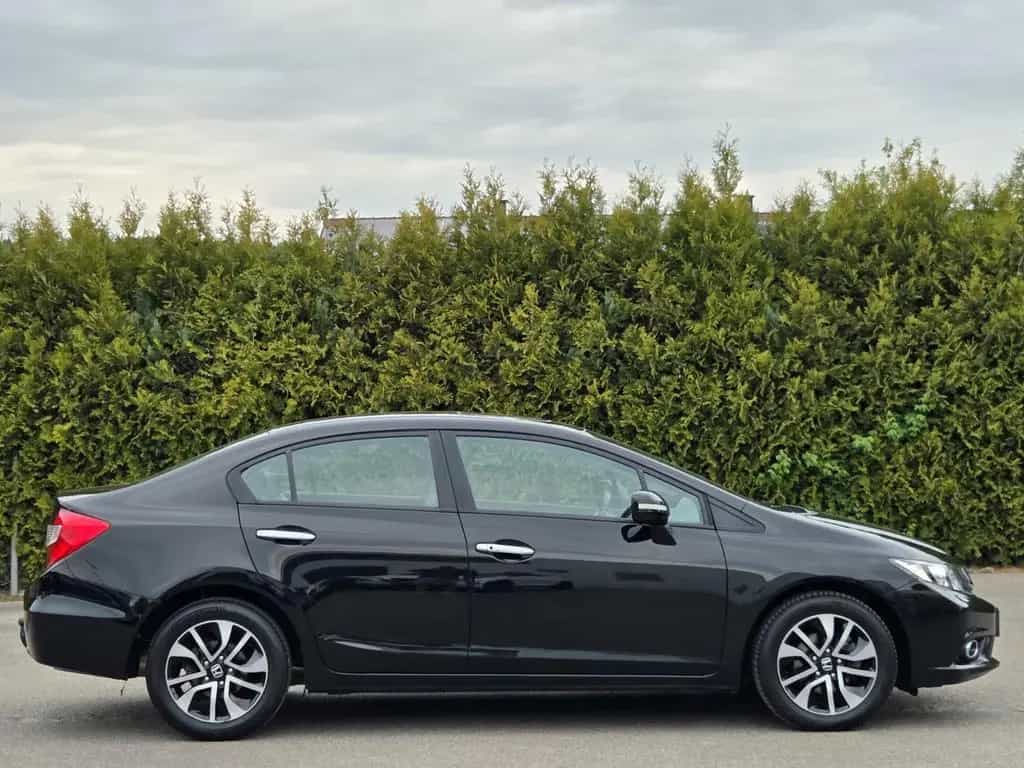 Honda Civic 1.8 Lim.-Executive*1.Hand*AUT*Xenon*SD*SH* 03/2016-photo-23
