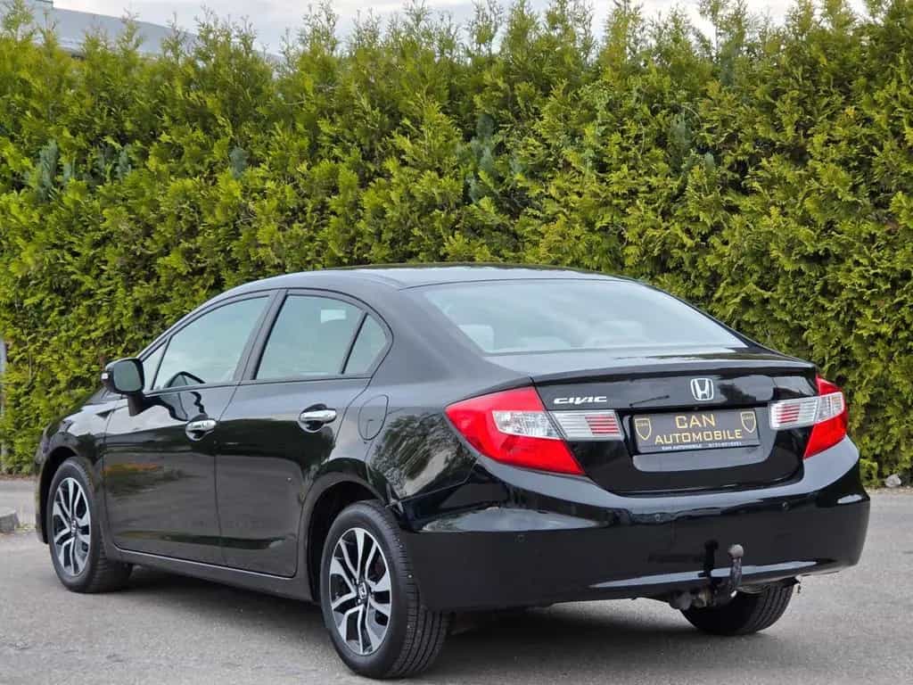 Honda Civic 1.8 Lim.-Executive*1.Hand*AUT*Xenon*SD*SH* 03/2016-photo-26