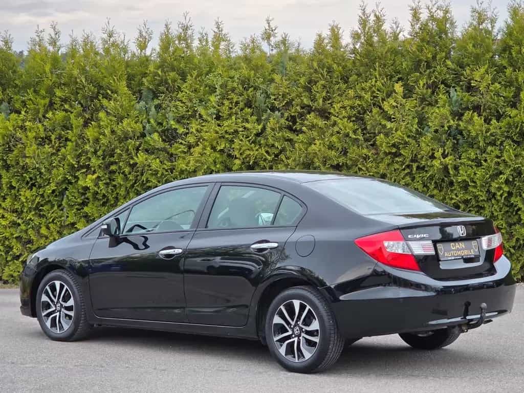 Honda Civic 1.8 Lim.-Executive*1.Hand*AUT*Xenon*SD*SH* 03/2016-photo-27