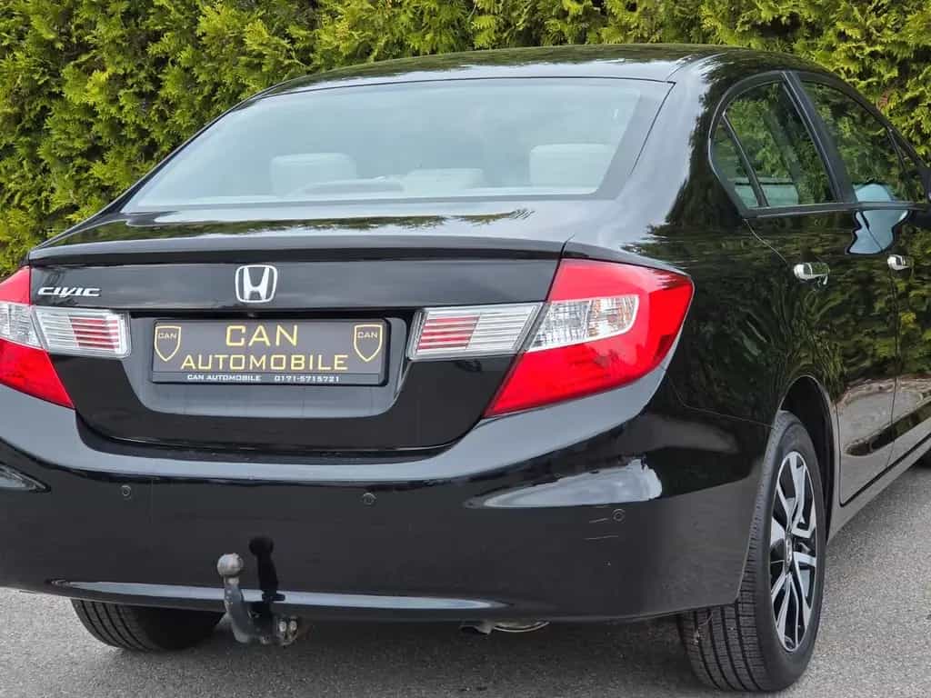 Honda Civic 1.8 Lim.-Executive*1.Hand*AUT*Xenon*SD*SH* 03/2016-photo-28