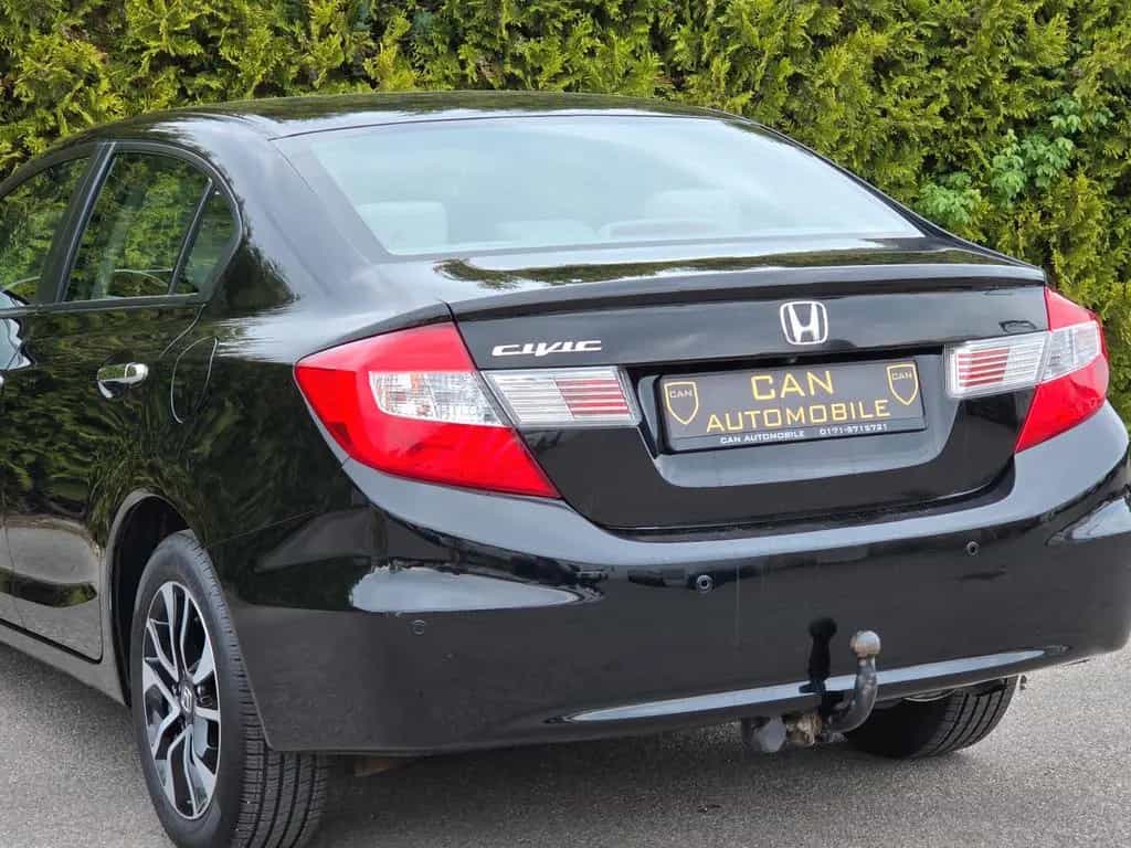 Honda Civic 1.8 Lim.-Executive*1.Hand*AUT*Xenon*SD*SH* 03/2016-photo-29
