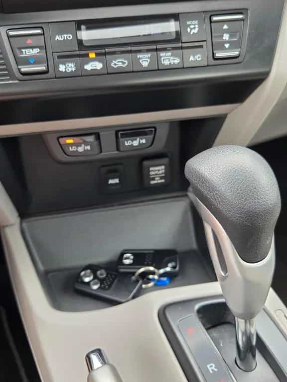 Honda Civic 1.8 Lim.-Executive*1.Hand*AUT*Xenon*SD*SH* 03/2016-photo-30