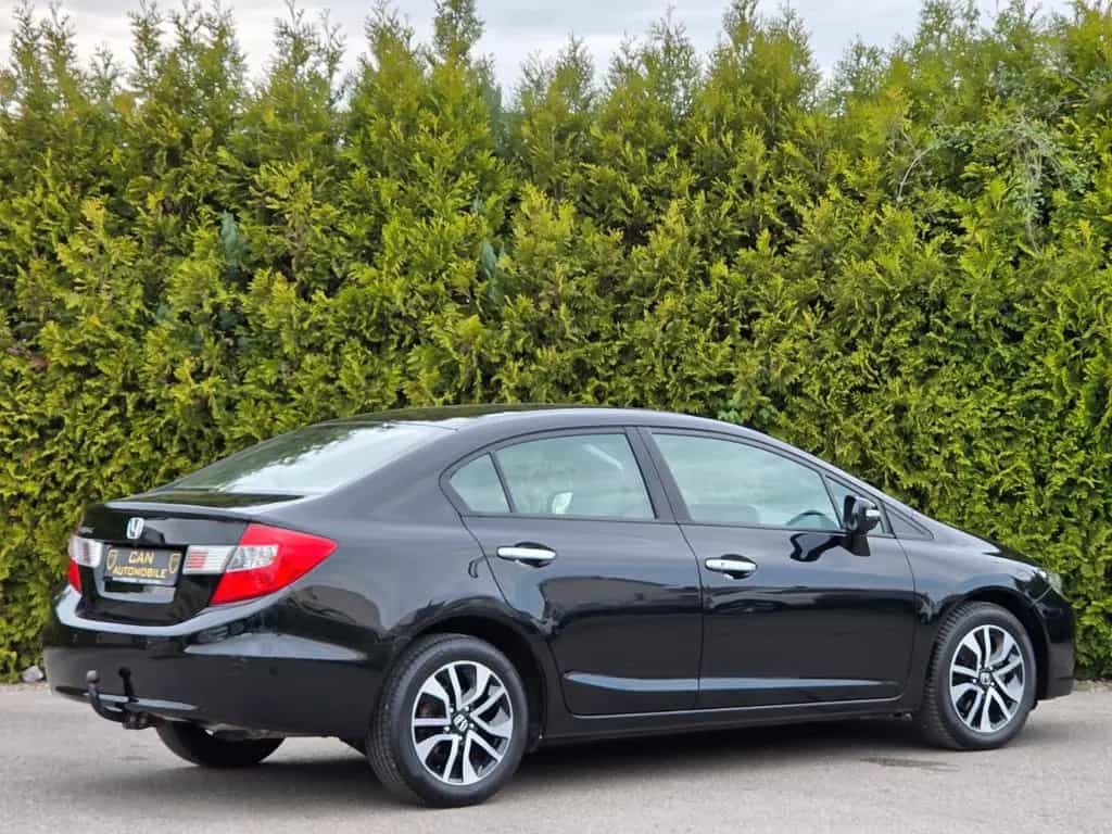 Honda Civic 1.8 Lim.-Executive*1.Hand*AUT*Xenon*SD*SH* 03/2016-photo-37