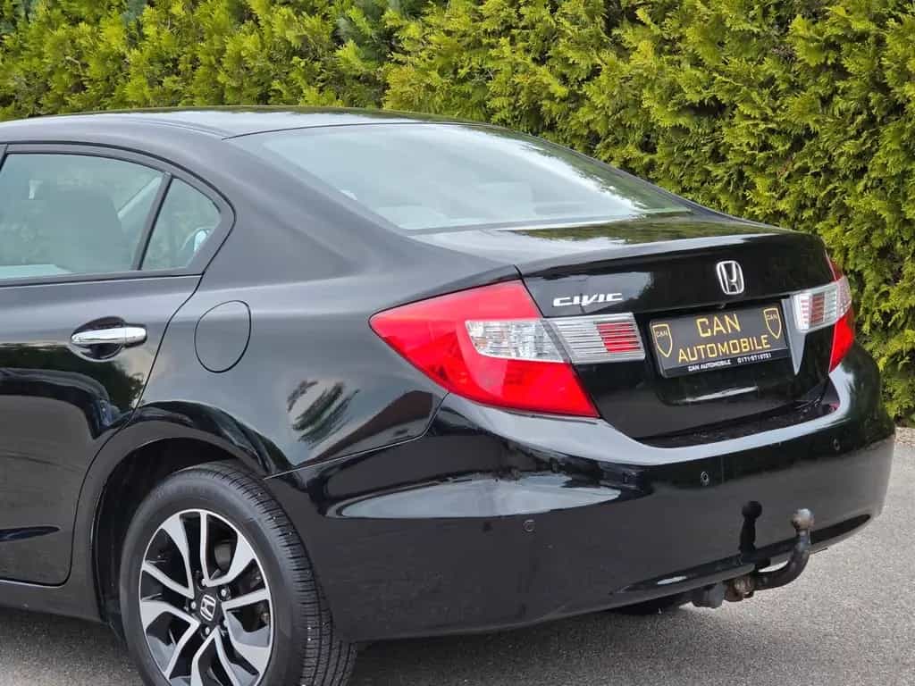 Honda Civic 1.8 Lim.-Executive*1.Hand*AUT*Xenon*SD*SH* 03/2016-photo-5