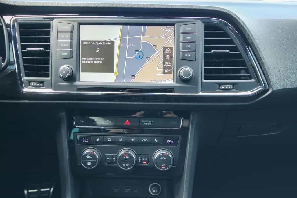 Cupra Ateca 4Drive ACC 360*Kamera Navi AHK 06/2019-photo-9
