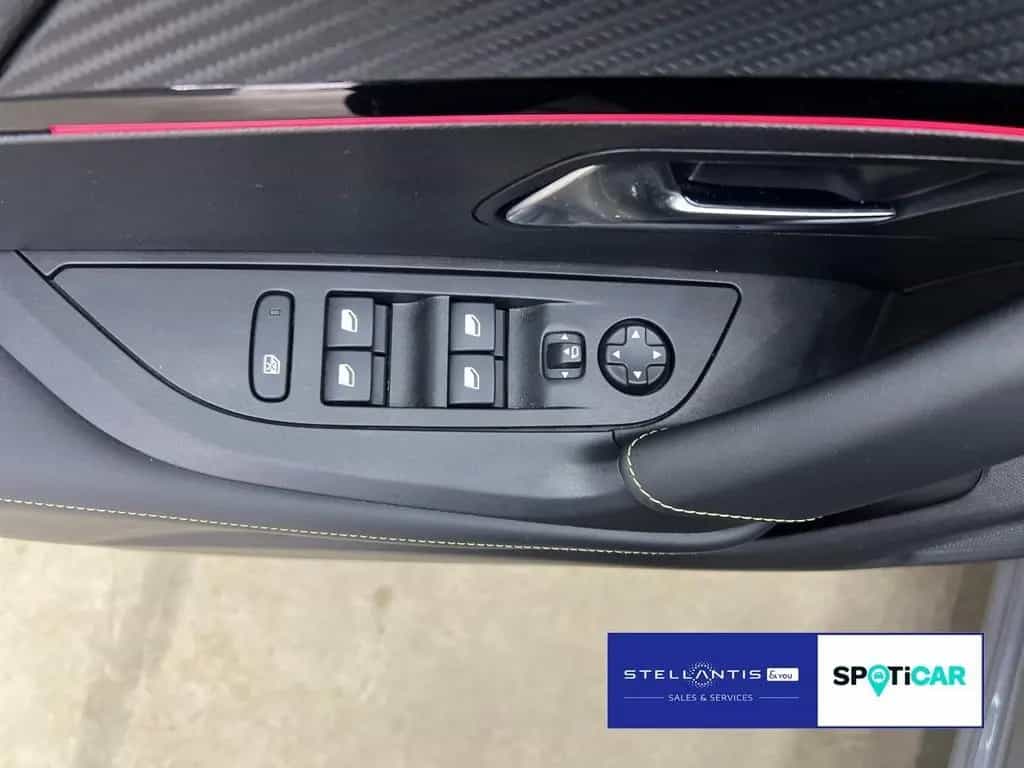 Peugeot 2008 1.2 PureTech 130 GT Aut Kamera* Navi 04/2024-photo-11