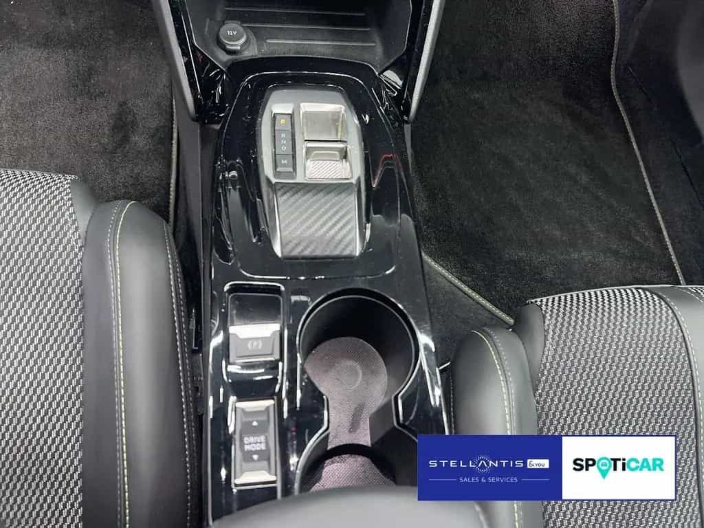 Peugeot 2008 1.2 PureTech 130 GT Aut Kamera* Navi 04/2024-photo-16