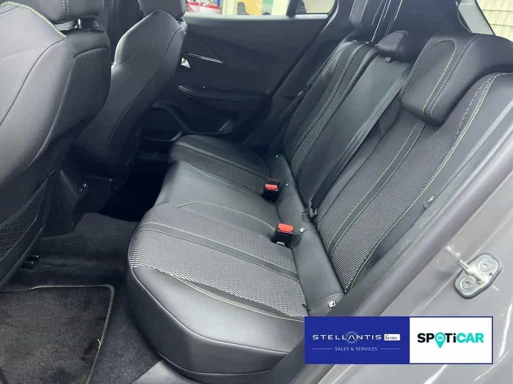 Peugeot 2008 1.2 PureTech 130 GT Aut Kamera* Navi 04/2024-photo-9