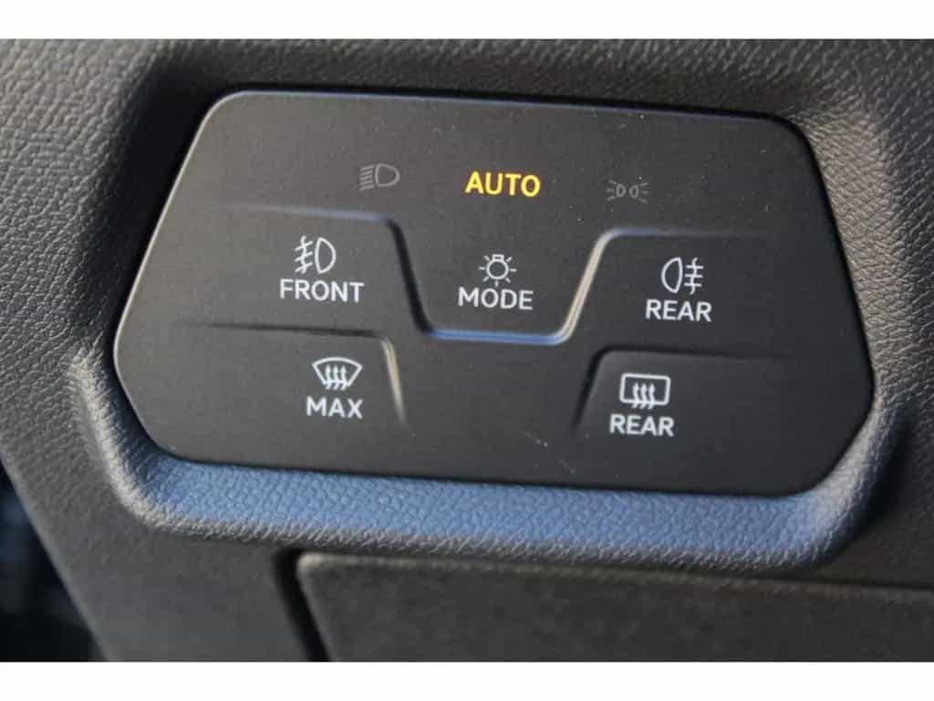Cupra Formentor 1.5 TSI DSG NAVI LED KAMERA FULL LINK 04/2024-photo-9