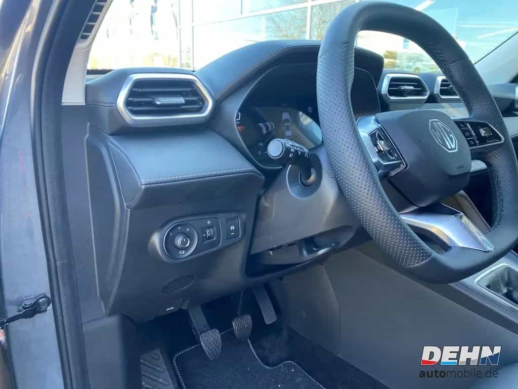 MG ZS Comfort 2WD 1.5T MT 360 Kamera LED Leder Digi 11/2025-photo-10