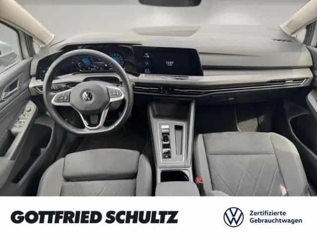 Volkswagen Golf 1.5 eTSI DSG STYLE 17 ZOLL MATRIX KAMERA AH 04/2021-photo-6