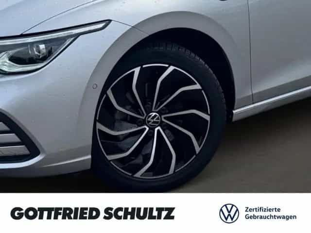 Volkswagen Golf 1.5 eTSI DSG STYLE 17 ZOLL MATRIX KAMERA AH 04/2021-photo-9