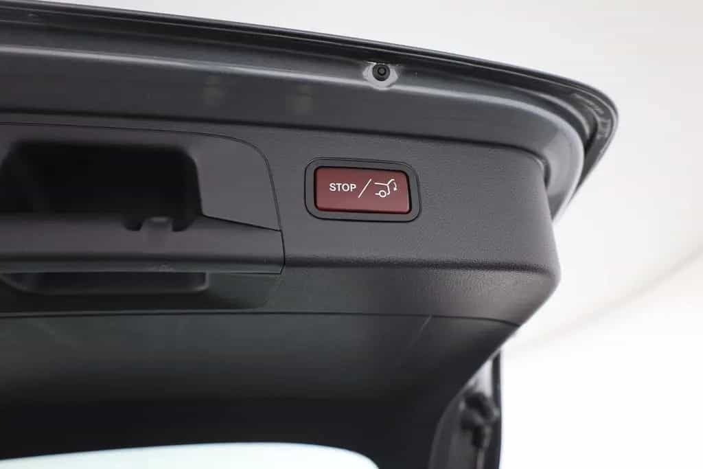 Mercedes-Benz GLC-Class 4Matic Exclusive LED Navi Teilleder AHK 04/2018-photo-25