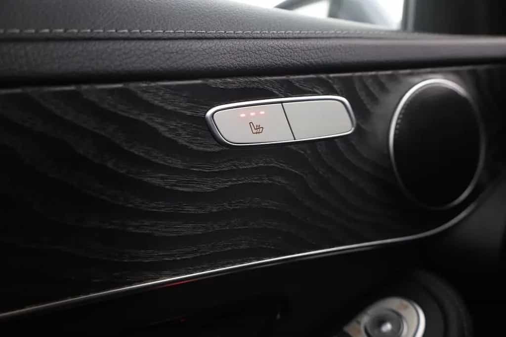 Mercedes-Benz GLC-Class 4Matic Exclusive LED Navi Teilleder AHK 04/2018-photo-27
