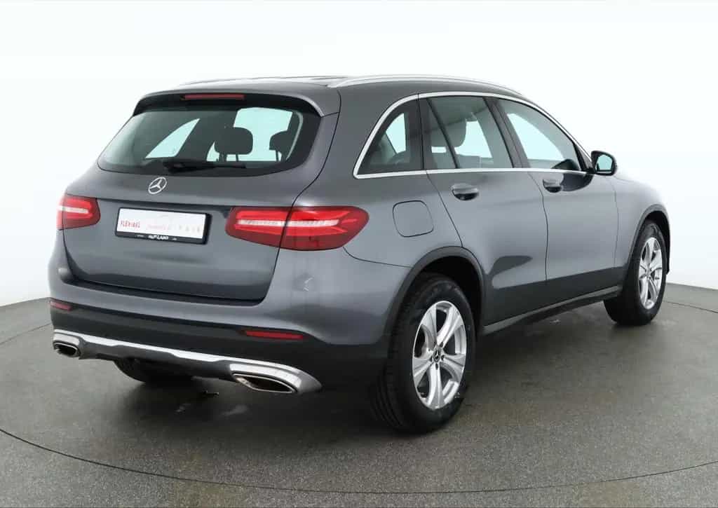 Mercedes-Benz GLC-Class 4Matic Exclusive LED Navi Teilleder AHK 04/2018-photo-4