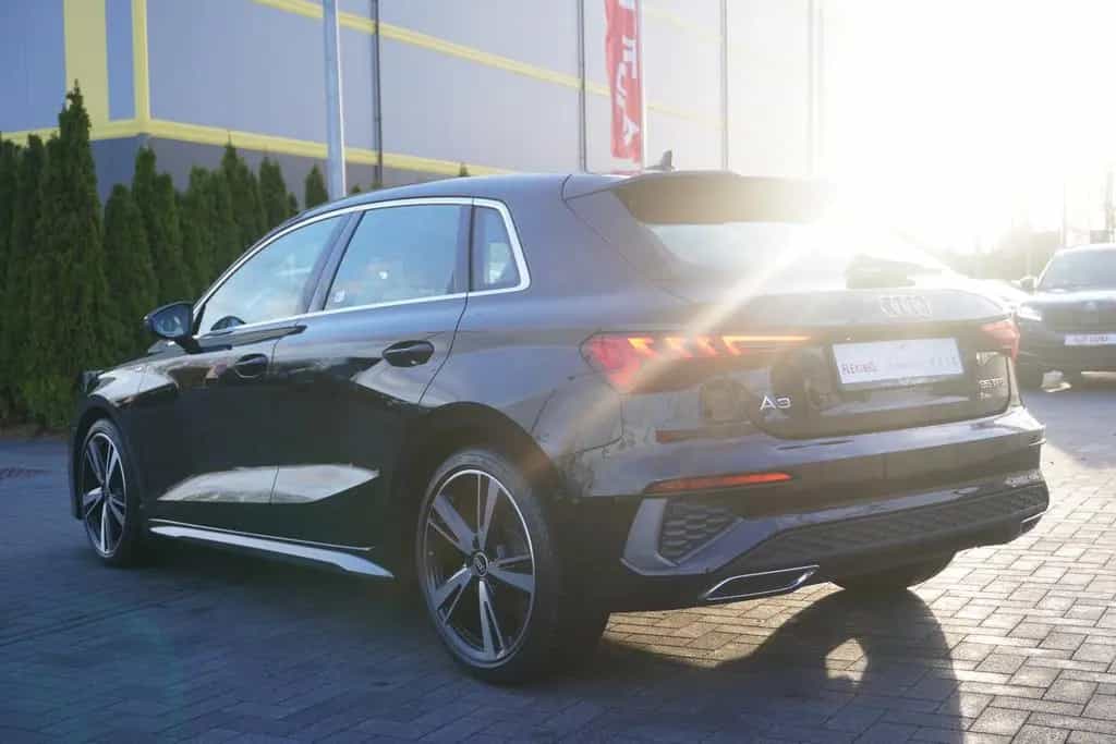 Audi A3 SB 35 TFSI S-Line LED Navi Kamera Tempomat 05/2021-photo-2