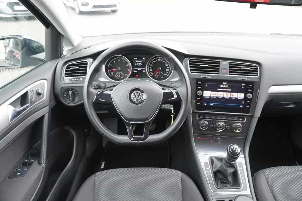 Volkswagen Golf VII 1.5 TSI Klimaaut. Navi PDC Sitzheizung 08/2020-photo-10