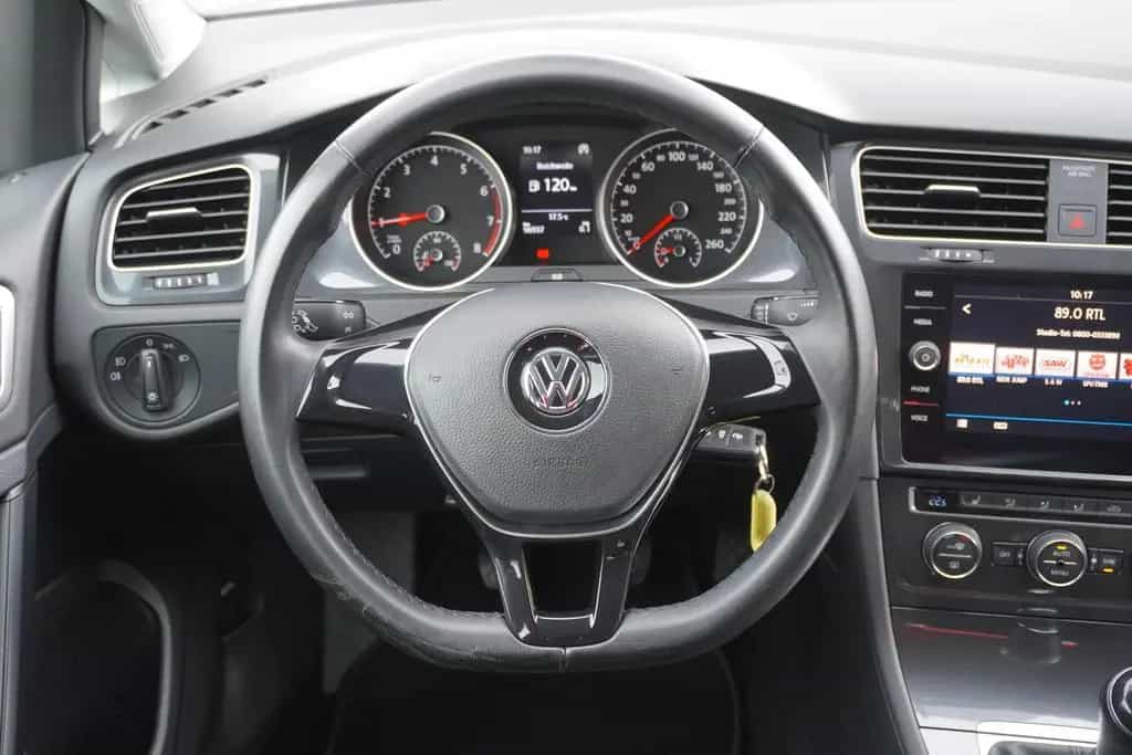 Volkswagen Golf VII 1.5 TSI Klimaaut. Navi PDC Sitzheizung 08/2020-photo-11