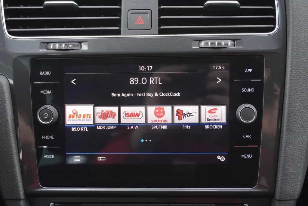 Volkswagen Golf VII 1.5 TSI Klimaaut. Navi PDC Sitzheizung 08/2020-photo-14