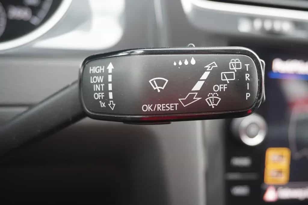 Volkswagen Golf VII 1.5 TSI Klimaaut. Navi PDC Sitzheizung 08/2020-photo-21