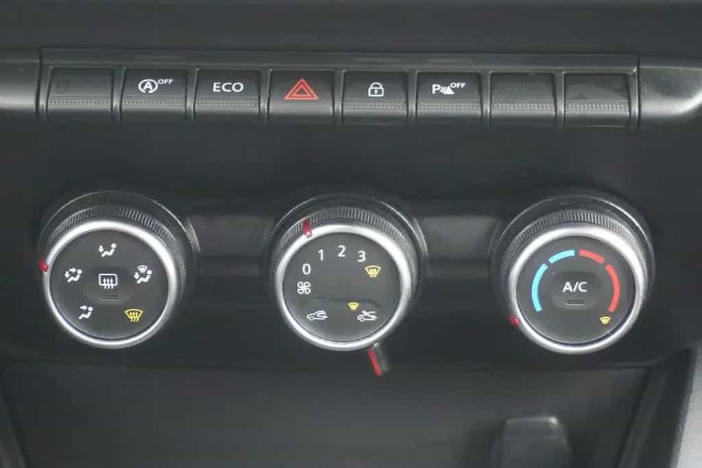 Dacia Duster II Comfort Navi Sitzheizung Kamera 03/2018-photo-25