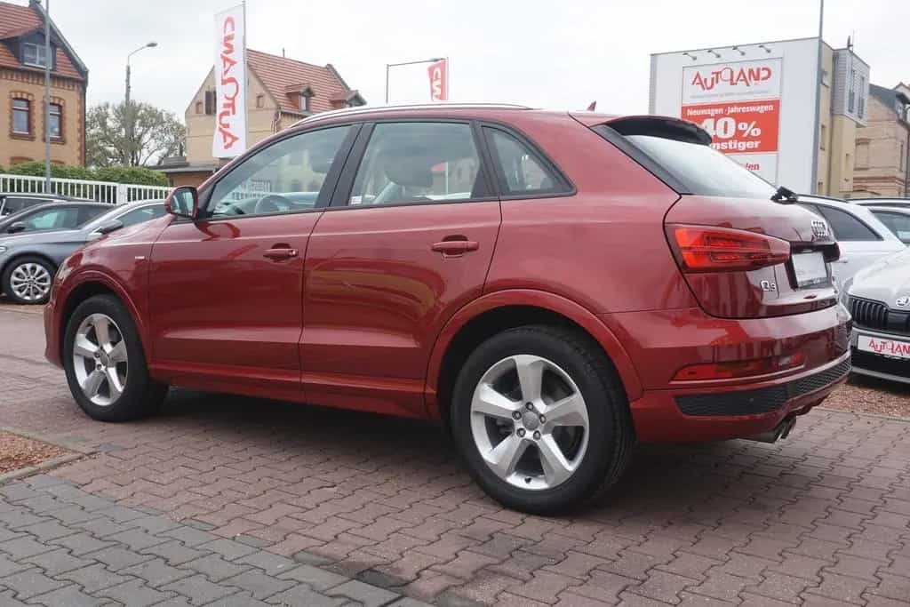 Audi Q3 1.4 TFSI S-Line LED Navi Standheizung DAB 07/2018-photo-2
