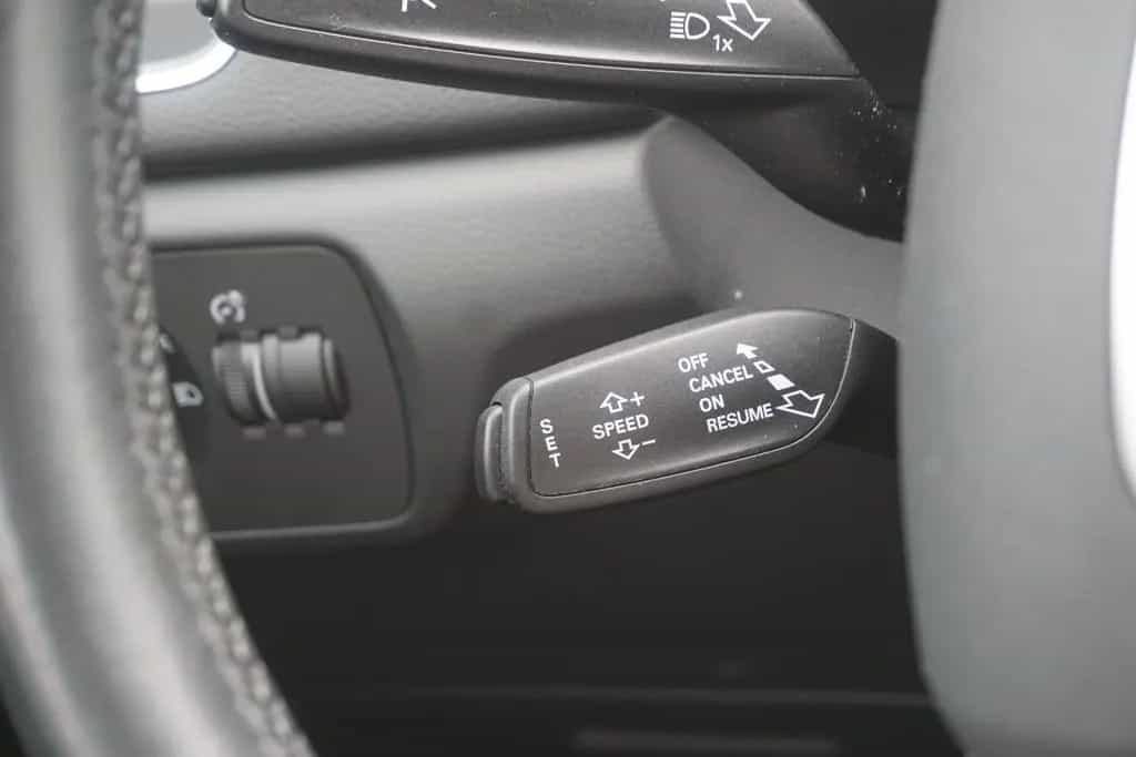 Audi Q3 1.4 TFSI S-Line LED Navi Standheizung DAB 07/2018-photo-21