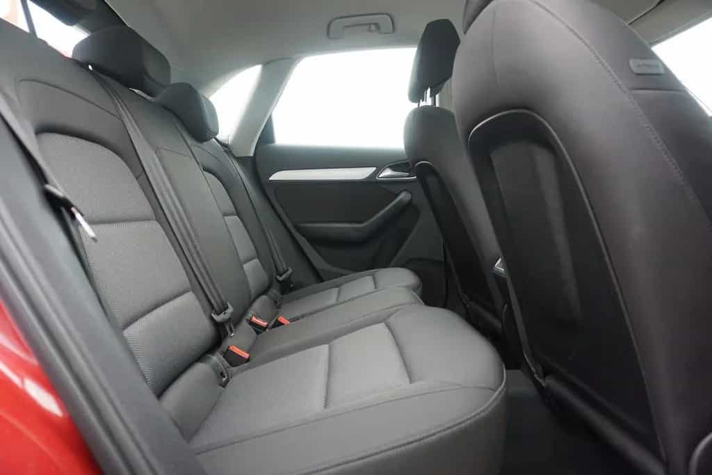 Audi Q3 1.4 TFSI S-Line LED Navi Standheizung DAB 07/2018-photo-34