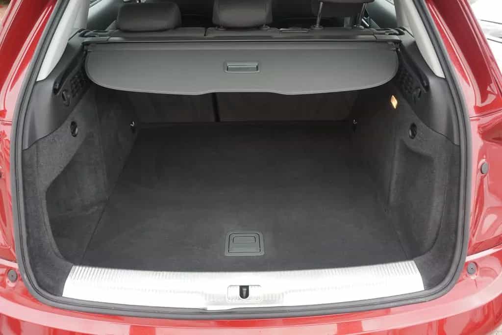 Audi Q3 1.4 TFSI S-Line LED Navi Standheizung DAB 07/2018-photo-35