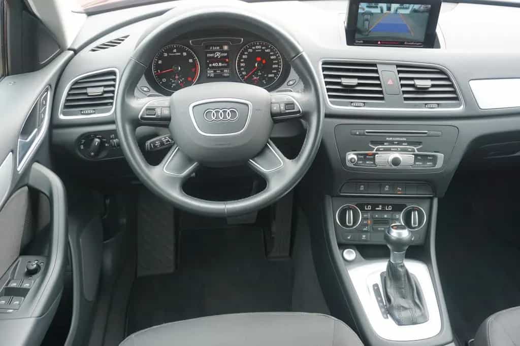 Audi Q3 1.4 TFSI S-Line LED Navi Standheizung DAB 07/2018-photo-8