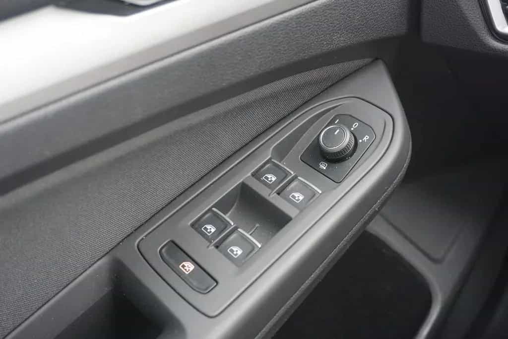 Volkswagen Golf VIII Variant 1.5 TSI Life LED Navi ACC DAB 05/2021-photo-25