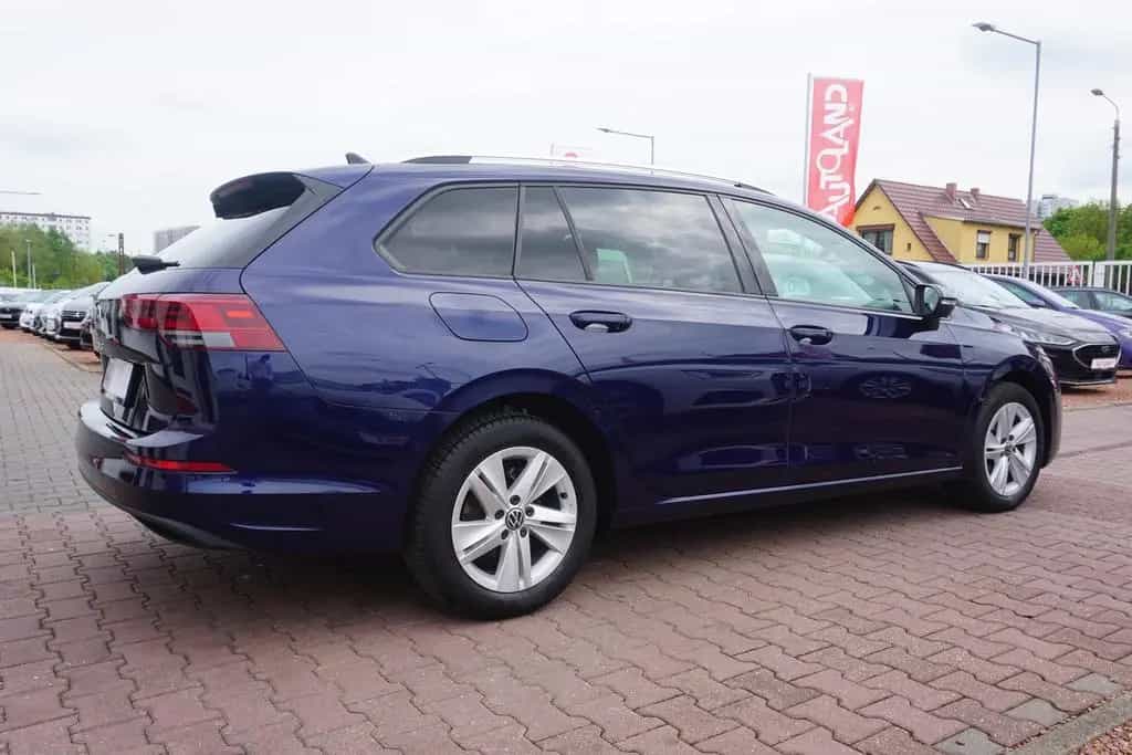 Volkswagen Golf VIII Variant 1.5 TSI Life LED Navi ACC DAB 05/2021-photo-4
