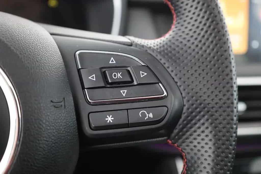 MG HS 1.5 T-GDI Luxury Aut. LED ACC Navi 360° Pano 01/2024-photo-15