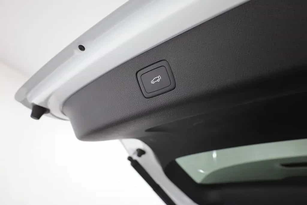 MG HS 1.5 T-GDI Luxury Aut. LED ACC Navi 360° Pano 01/2024-photo-24